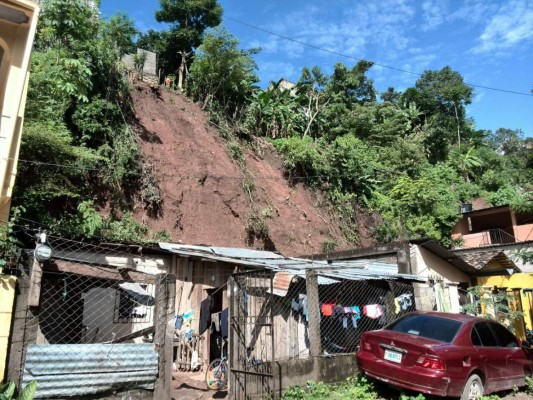 Honduras: Evacúan a 10 familias por intensas lluvias en Copán