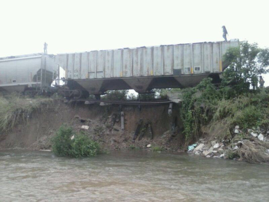 Varados 950 migrantes hondureños por daños al tren en México