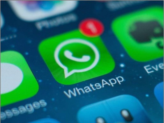 Ordenan suspender servicio de WhatsApp en Brasil