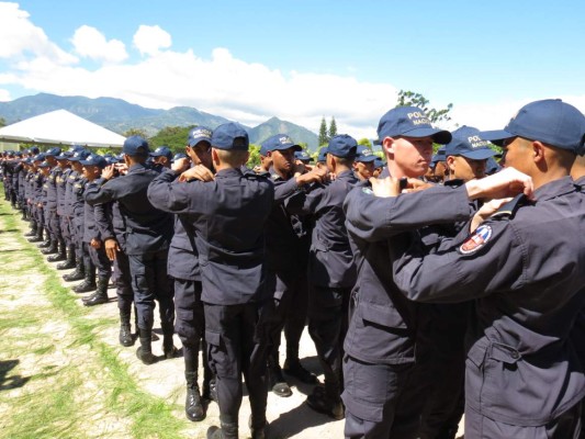 Director de la Policía podrá despedir agentes con nueva ley