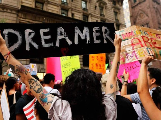 'Dreamer' que demandó a Trump por DACA pide aprovechar oportunidad