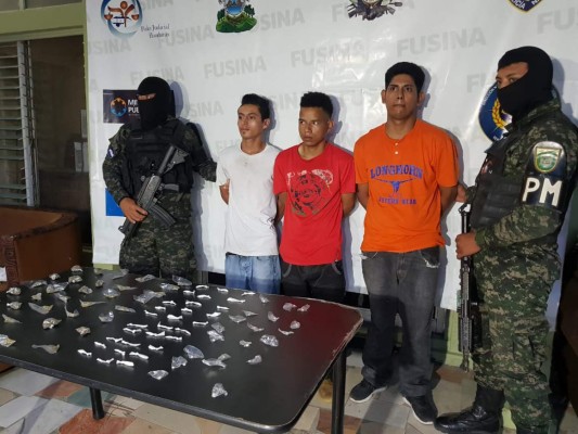 Detienen a tres en posesión de sustancias ilegales en San Pedro Sula