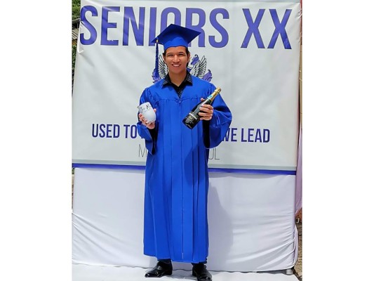 Seniors 2020 de Macris listos para su graduación