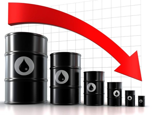 Precios del petróleo se derrumban en mercado internacional
