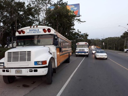 Policías antimotines resguardan las principales salidas de Honduras