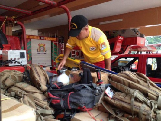 'Fuerza de Tarea Catrachos' apoyará labor de rescate en Ecuador