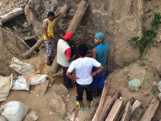 Continúa el rescate de mineros atrapados en el sur de Honduras