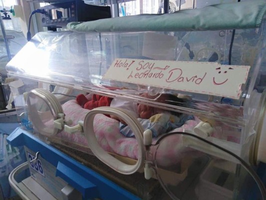 Leonardo David, el nombre que le dieron médicos y enfermeras a bebé abandonado en solar baldío