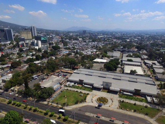 Bukele ordena construir hospital más grande de América Latina por pandemia