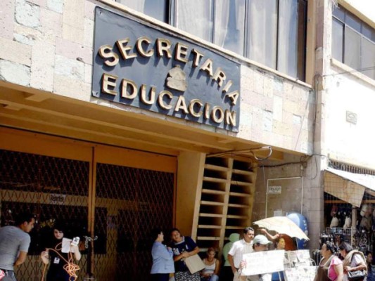 Educación pide a docentes abrir nuevas cuentas