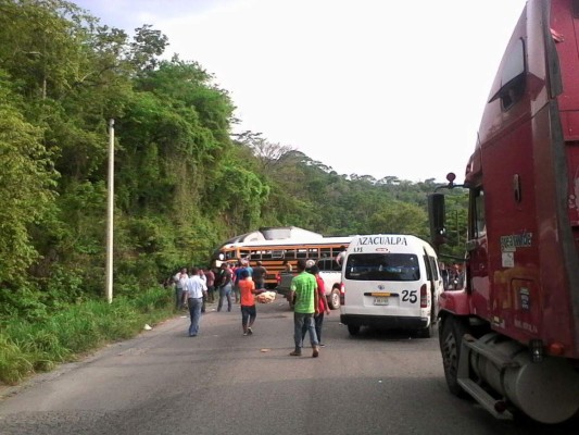 28 heridos en accidente vial en Santa Bárbara