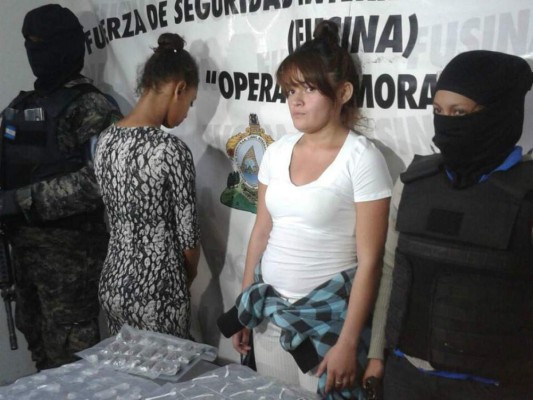 Capturan a dos jóvenes con crack, cocaína y marihuana en Tegucigalpa