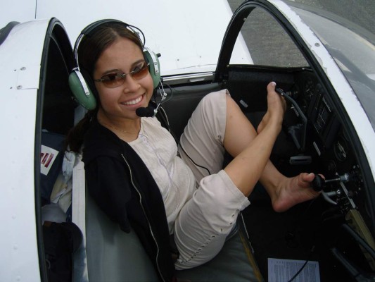 Jessica Cox, la primer piloto de avión sin brazos
