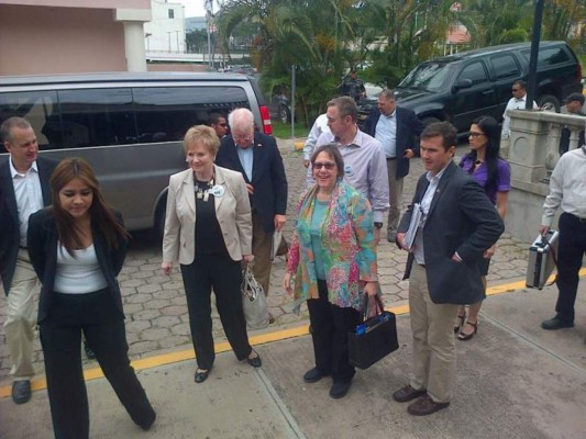Congresistas de Estados Unidos se reunieron con presidente de Honduras