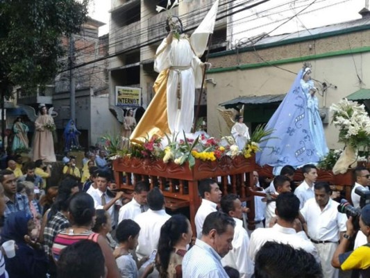 Católicos celebran el Domingo de Resurrección y en homilía se pide a sicarios a convertirse a Cristo