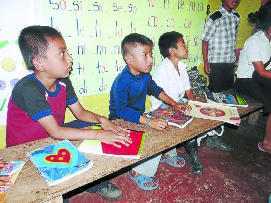 Mayas chortís luchan por recuperar tradiciones y lengua