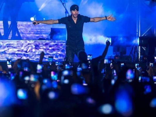 Enrique Iglesias da el concierto latino más multitudinario de Israel