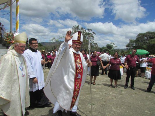 Monseñor José Antonio Canales sufre accidente