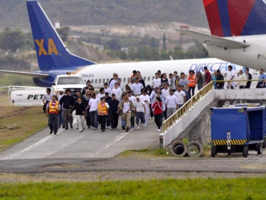 En 45 % se dispara deportación de inmigrantes hondureños desde EEUU y México  