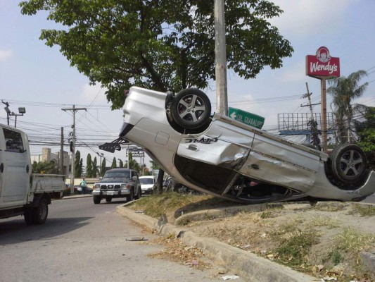 Mecánico se accidenta en el bulevar del norte de San Pedro Sula