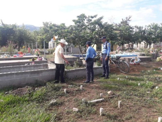 Gran presencia policial en cementerios por el Día de los Santos Difuntos