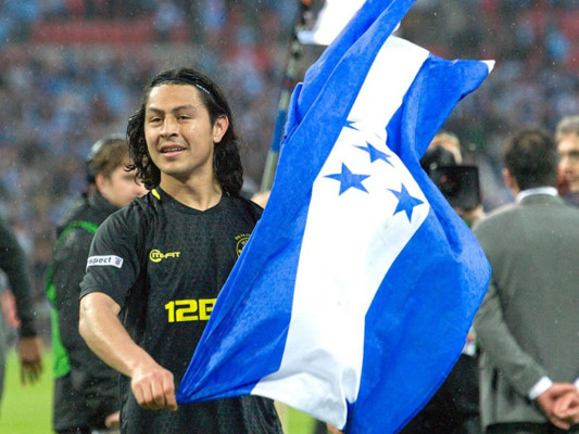 Roger Espinoza: 'Queremos llegar otra vez a la final de la FA Cup'