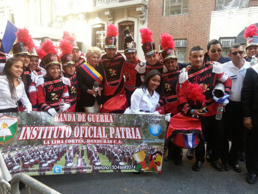 Sangre latina en la Quinta Avenida de Nueva York por el Día de la Hispanidad