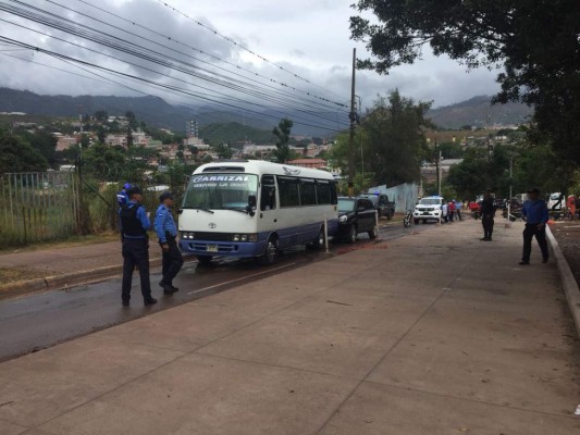 Pasajero acribilla a conductor de rapidito en bulevar de Tegucigalpa