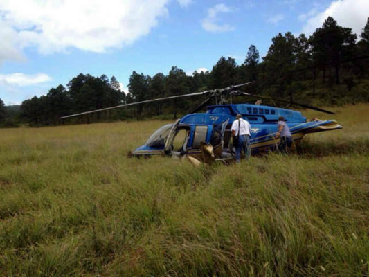 Helicóptero de Juan Orlando Hernández aterriza de emergencia