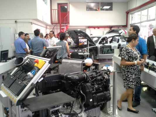 Inauguran taller de autotrónica en el Infop en San Pedro Sula