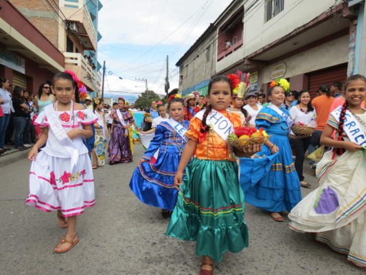 Comayagua y Olancho se vistieron de fiesta en el 193 aniversario