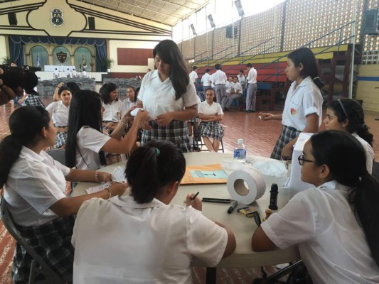 Estudiantes participan de elecciones en San Pedro Sula