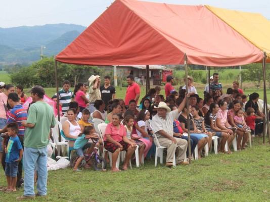 105 familias pobres de Villanueva ya cuentan con solar y gestionan casas