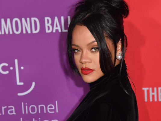 Rihanna revela que rechazó actuar en el Super Bowl: 'No podía venderme'