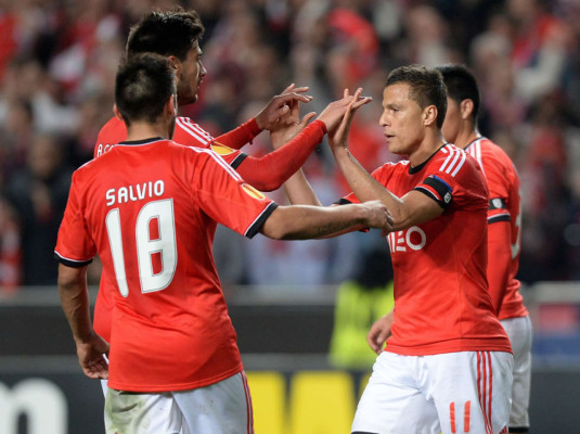 Benfica avanza a cuartos y elimina al Tottenham