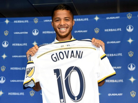 Gio dos Santos presentado con el Galaxy