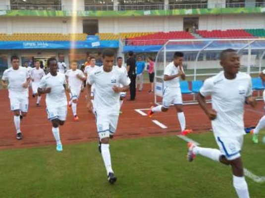 Sub 15 de Honduras cayó 0-5 en su debut ante Islandia
