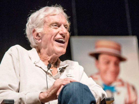 Dick Van Dyke estará en 'Mary Poppins'