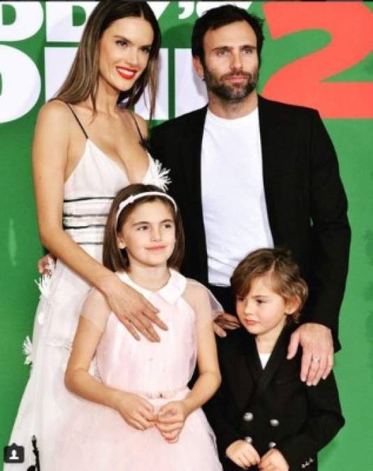 Alessandra Ambrosio está casada con Jamie Mazur y tiene dos hijos: Anja y Noah.