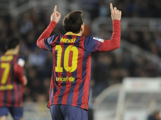 Messi superó a Raúl y es el tercer máximo goleador de la Liga