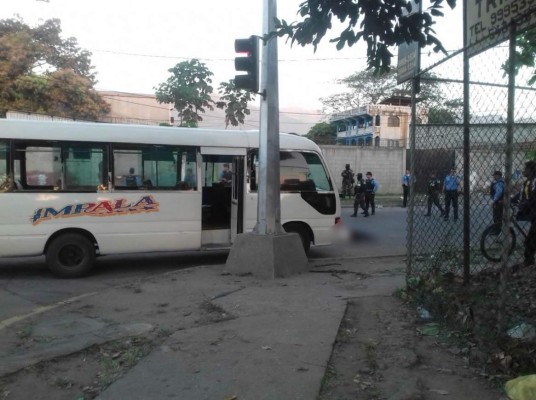 Transportistas se paralizan tras asesinato de conductor en San Pedro Sula