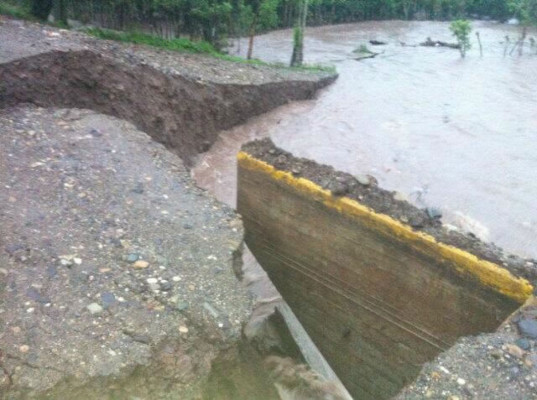 20,000 incomunicados por lluvias en el litoral atlántico de Honduras