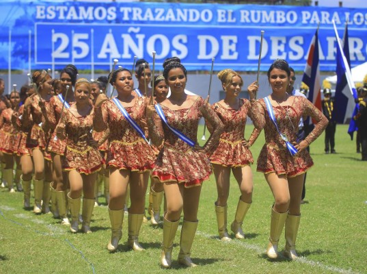 Las 20 palillonas más lindas de los desfiles de Honduras