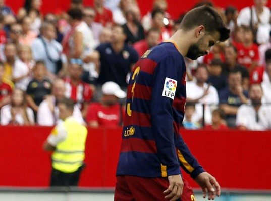 Así explicó Piqué por qué no remató el balón que se paseó por la línea de gol