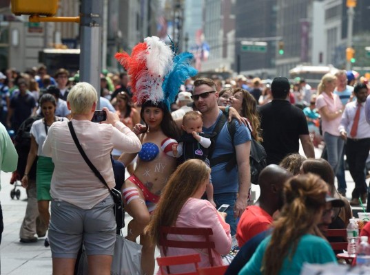 Batalla por el topless, la nueva controversia en Times Square