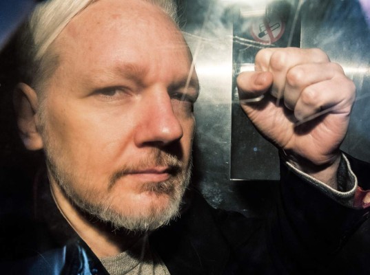 La Fiscalía sueca cierra la investigación contra Assange por violación