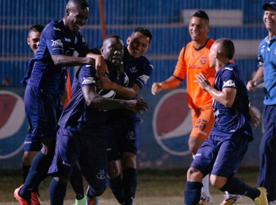 Motagua olvida sus penas con el Victoria