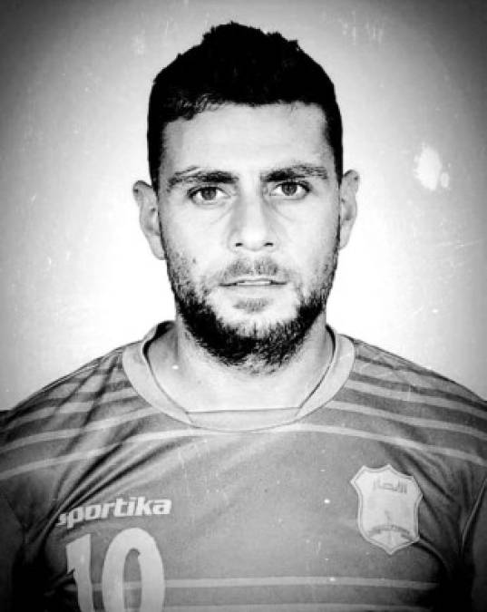 Tras un mes ingresado en el hospital, el jugador murió:“Con dolor y angustia, la dirección de Al Ansar llora por la pérdida de uno de sus hijos, el jugador Mohamed Atwi”, ha señalado en un comunicado el club de la primera división libanesa en el que militaba.