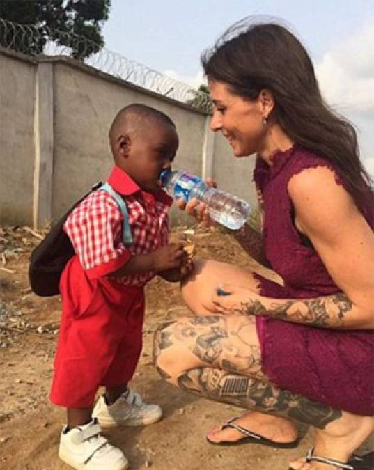 Anja Ringgren Loven creó una ONG que atiende a huérfanos en Nigeria.