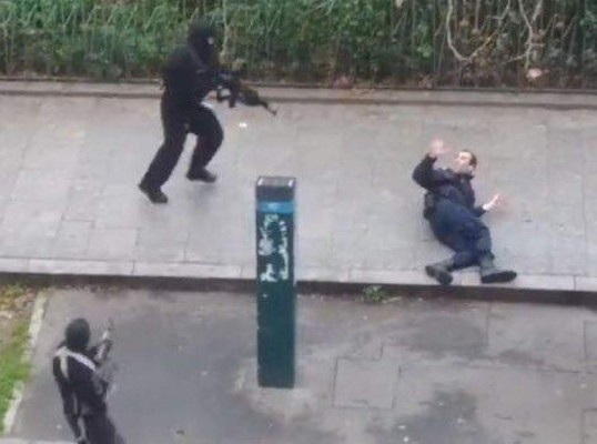 Alerta en Francia por ataque terrorista contra Charlie Hebdo